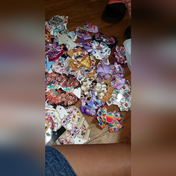 Colorful Assorted Hair Bows - Picture 10 of 10